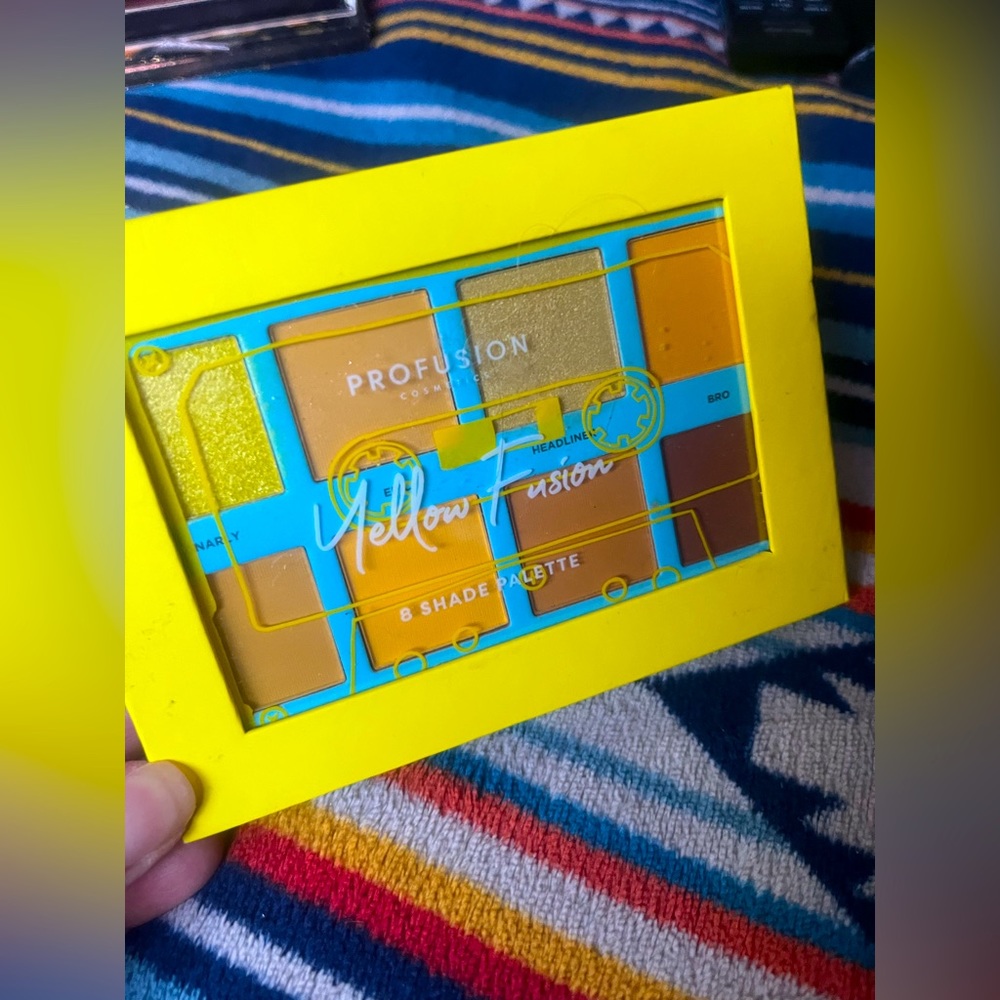 Profusion Cosmetics Yellow Fusion 8 Shade Palette